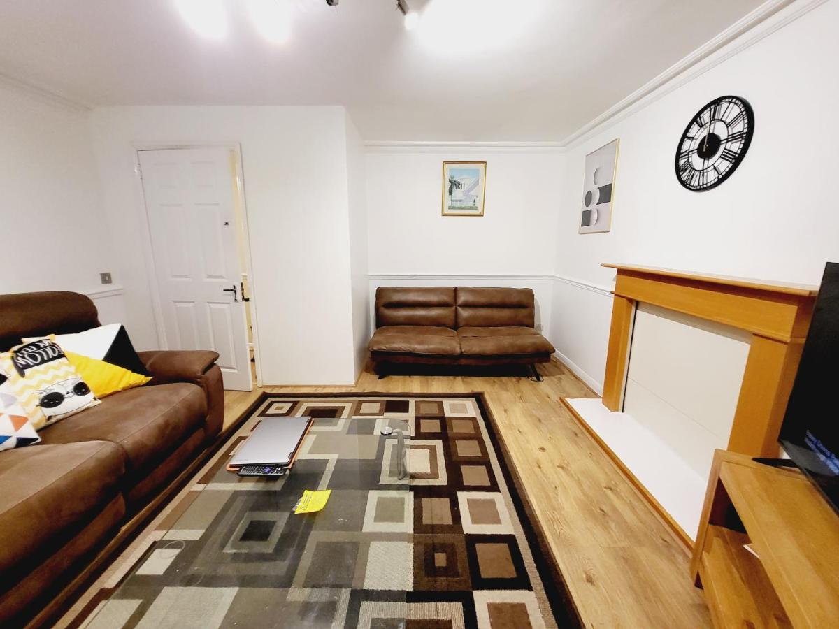 Manor Place Apartment Thamesmead Thamesmead  Buitenkant foto
